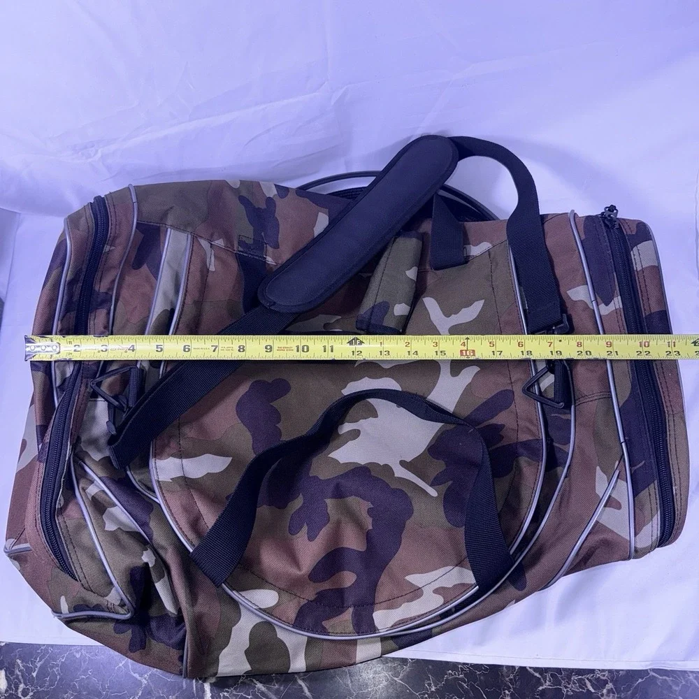 Vintage Y2k REEBOK Camo Nylon Duffle Gym Carry-On Luggage Bag Black Green